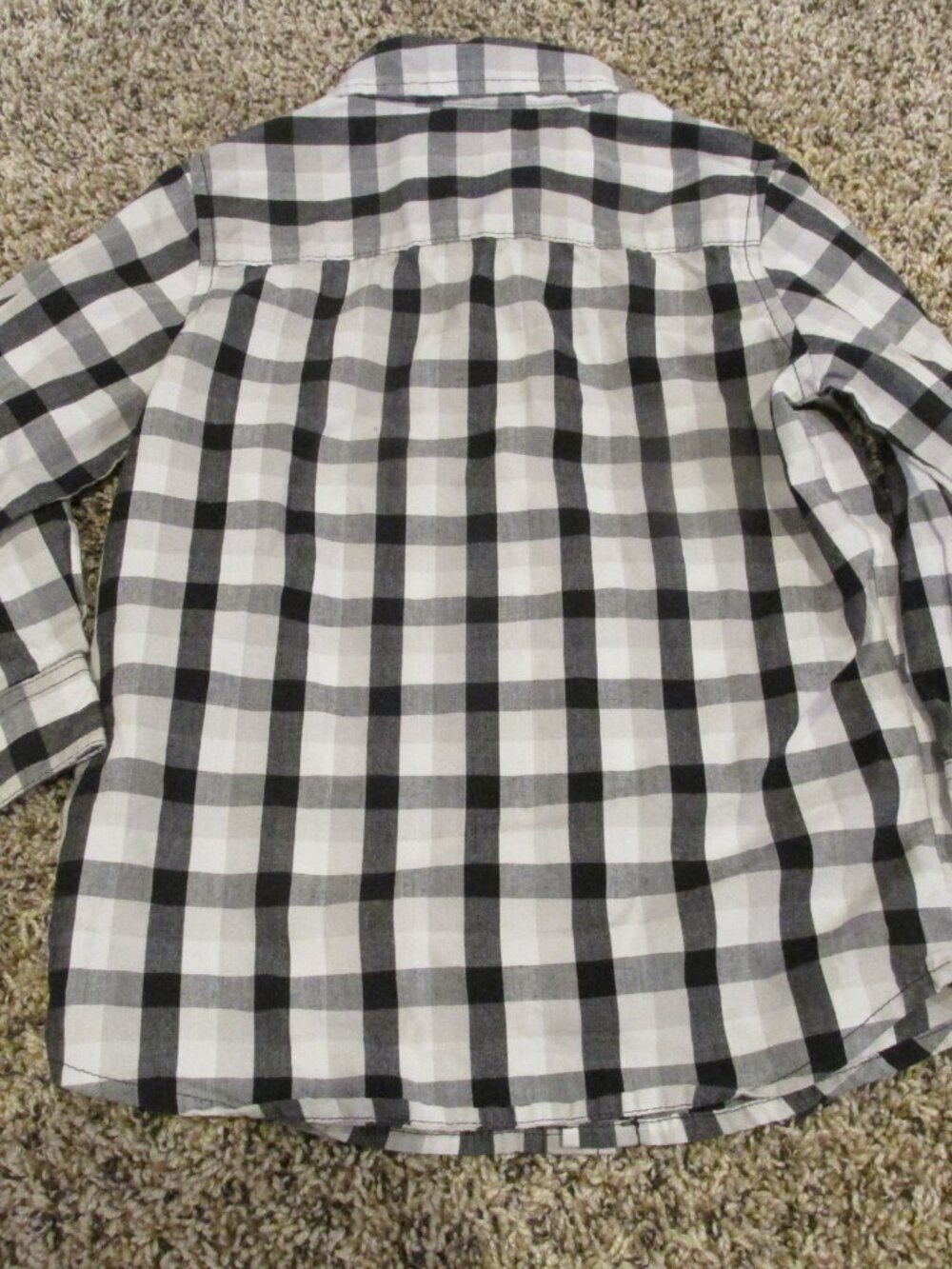 Wrangler Button Up Dress Shirt Boys 5T Black White Plaid Check Long Sleeve Top‎ - Picture 5 of 5